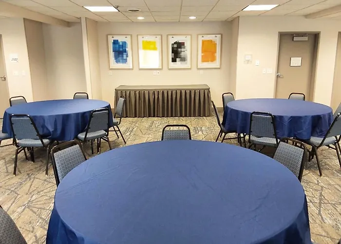 Holiday Inn Express Hotel & Suites Antigo By Ihg